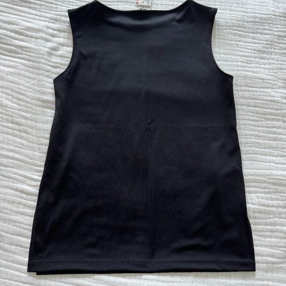 ✨ UNIQLO Sleeveless Top Brand New with Tags! ✨ - Picture 6 of 9